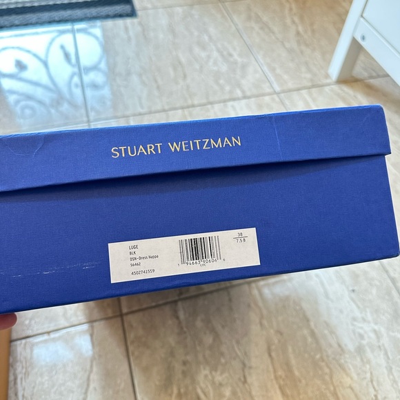 Stuart Weitzman - Picture 6 of 6